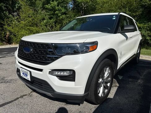 Used 2022 Ford Explorer XLT w/ Equipment Group 202A RWD image 1