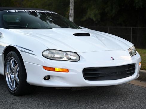 Used 2000 Chevrolet Camaro Z28 w/ SS Performance/Appearance Pkg image 85