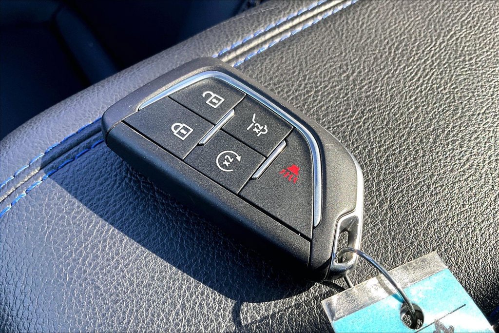Used 2024 Cadillac XT4 Sport FWD image 10