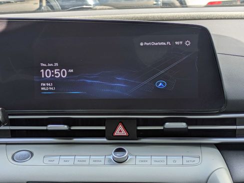 Used 2024 Hyundai Elantra Limited FWD image 18