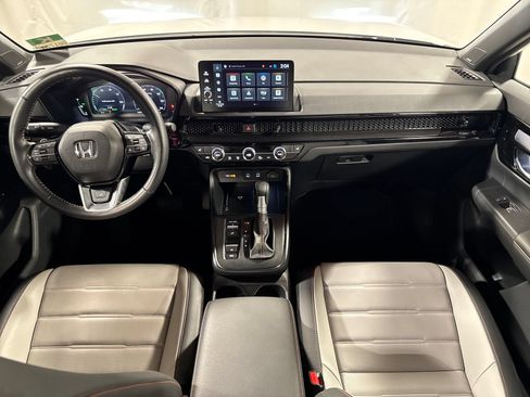 Used 2026 Honda CR-V Sport Touring image 4