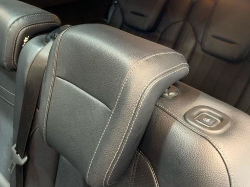 Used 2019 Mercedes-Benz GLS 450 4MATIC image 19