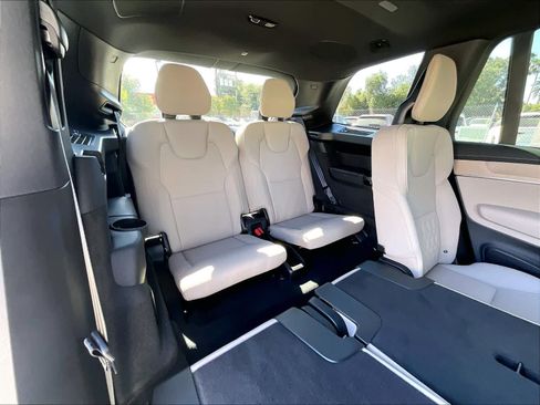 New 2026 Volvo XC90 T8 Plus w/ Protection Package AWD/4WD image 28