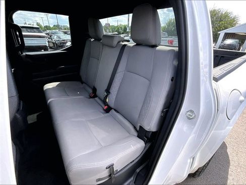 Used 2025 Toyota Tacoma SR5 AWD/4WD image 25