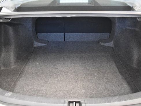 Used 2025 Toyota Corolla LE image 18