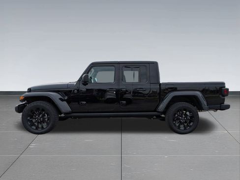 Used 2024 Jeep Gladiator Sport image 3