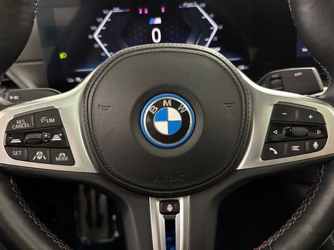 Certified 2023 BMW i4 M50 image 17