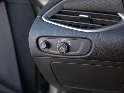 Used 2022 Chevrolet Malibu LS image 13