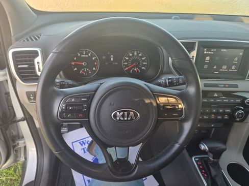 Used 2019 Kia Sportage EX FWD image 16