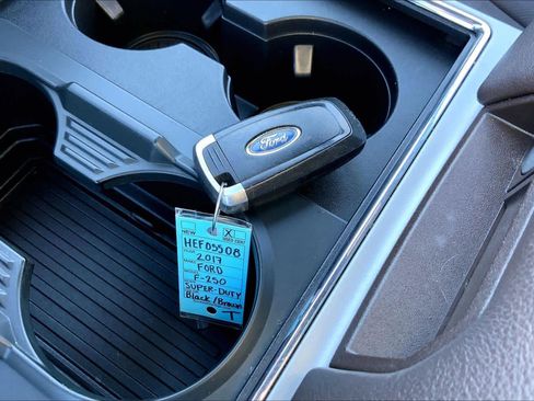 Used 2017 Ford F250 King Ranch w/ King Ranch Ultimate Package image 14