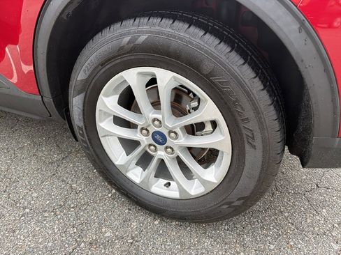 Used 2020 Ford Escape SE image 32