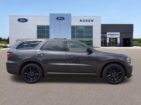 Used 2019 Dodge Durango SXT AWD/4WD image 2