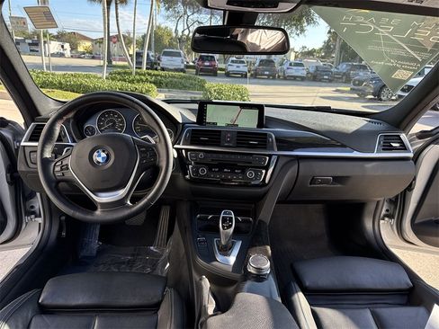 Used 2018 BMW 330i xDrive Wagon image 37