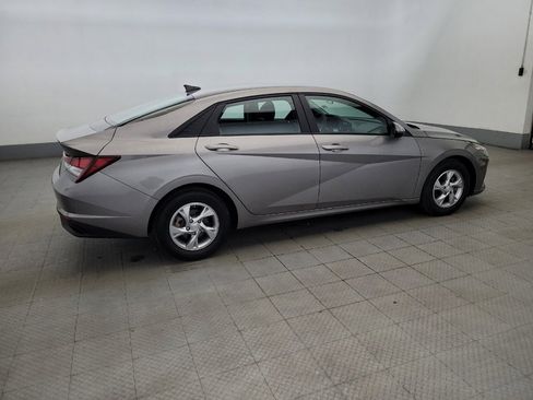 Used 2021 Hyundai Elantra SE FWD image 10