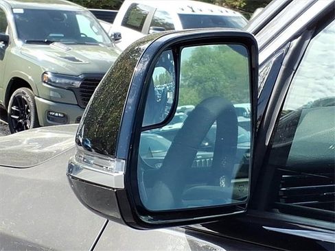 New 2025 Jeep Wagoneer 4WD image 25