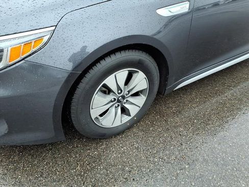 Used 2017 Kia Optima Premium image 4