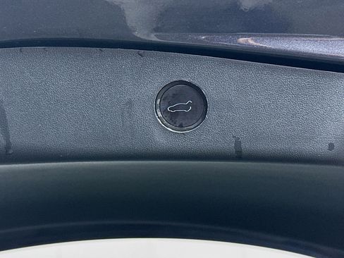 Used 2023 Tesla Model 3 Standard Range image 27