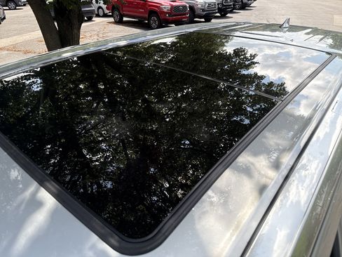 Used 2018 Toyota Highlander Limited Platinum image 7