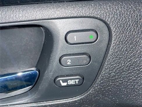 Used 2021 Honda Pilot Black Edition image 3