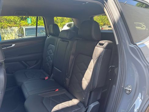 Used 2026 Volkswagen Atlas SE FWD image 35