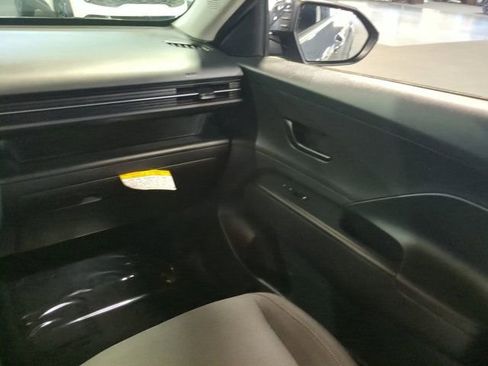 Used 2024 Hyundai Kona SEL FWD image 16