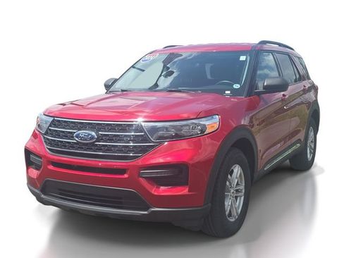 Certified 2024 Ford Explorer XLT AWD/4WD image 2