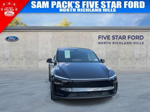 Used 2026 Tesla Model Y AWD image 3
