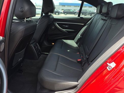 Used 2018 BMW 340i Sedan w/ Premium Package image 11