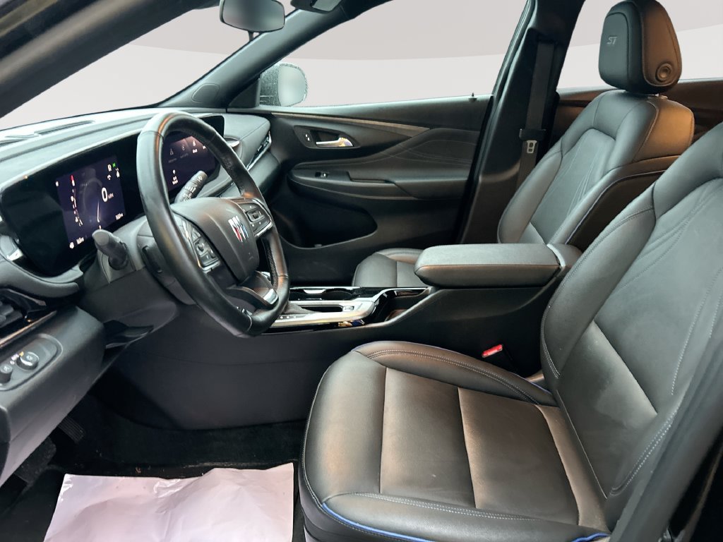 Used 2025 Buick Envista Sport Touring w/ Convenience I Package FWD image 21