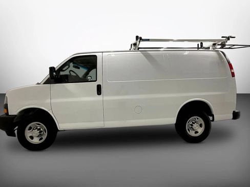 Used 2021 Chevrolet Express 2500 w/ Driver Convenience Package RWD image 8