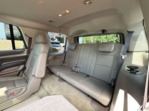 Used 2018 Chevrolet Tahoe Premier AWD/4WD image 28
