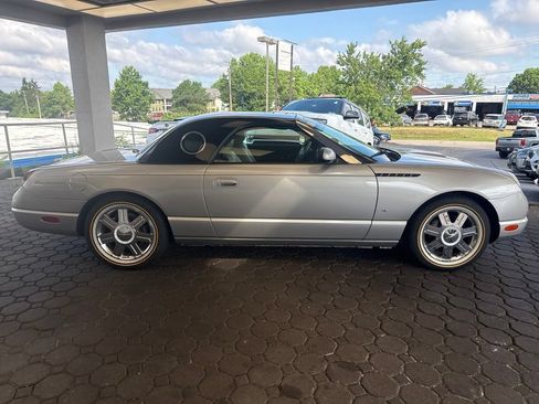 Used 2004 Ford Thunderbird RWD image 5