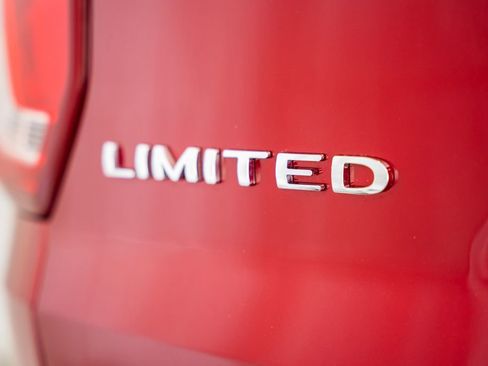 Used 2016 Ford Explorer Limited w/ Equipment Group 301A image 11