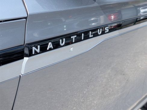 Certified 2025 Lincoln Nautilus Premier image 10