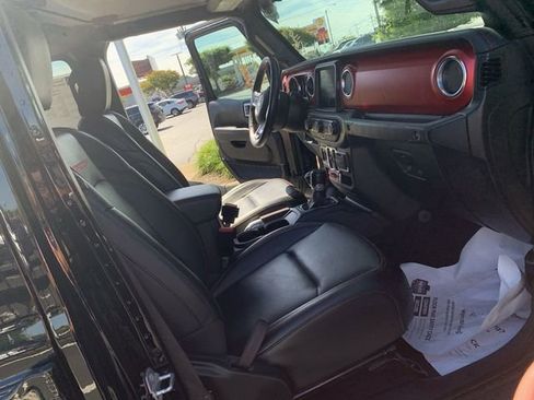 Used 2021 Jeep Gladiator Rubicon AWD/4WD image 14