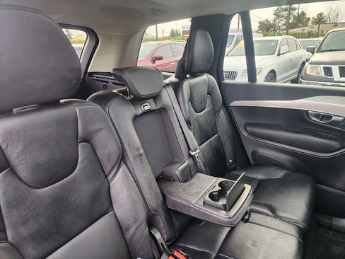 Used 2016 Volvo XC90 T5 Momentum image 27