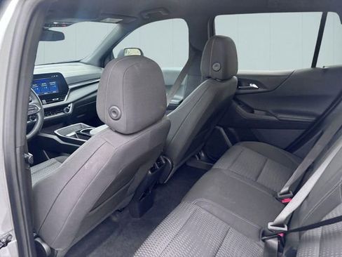 Used 2025 Chevrolet Equinox LT FWD image 26