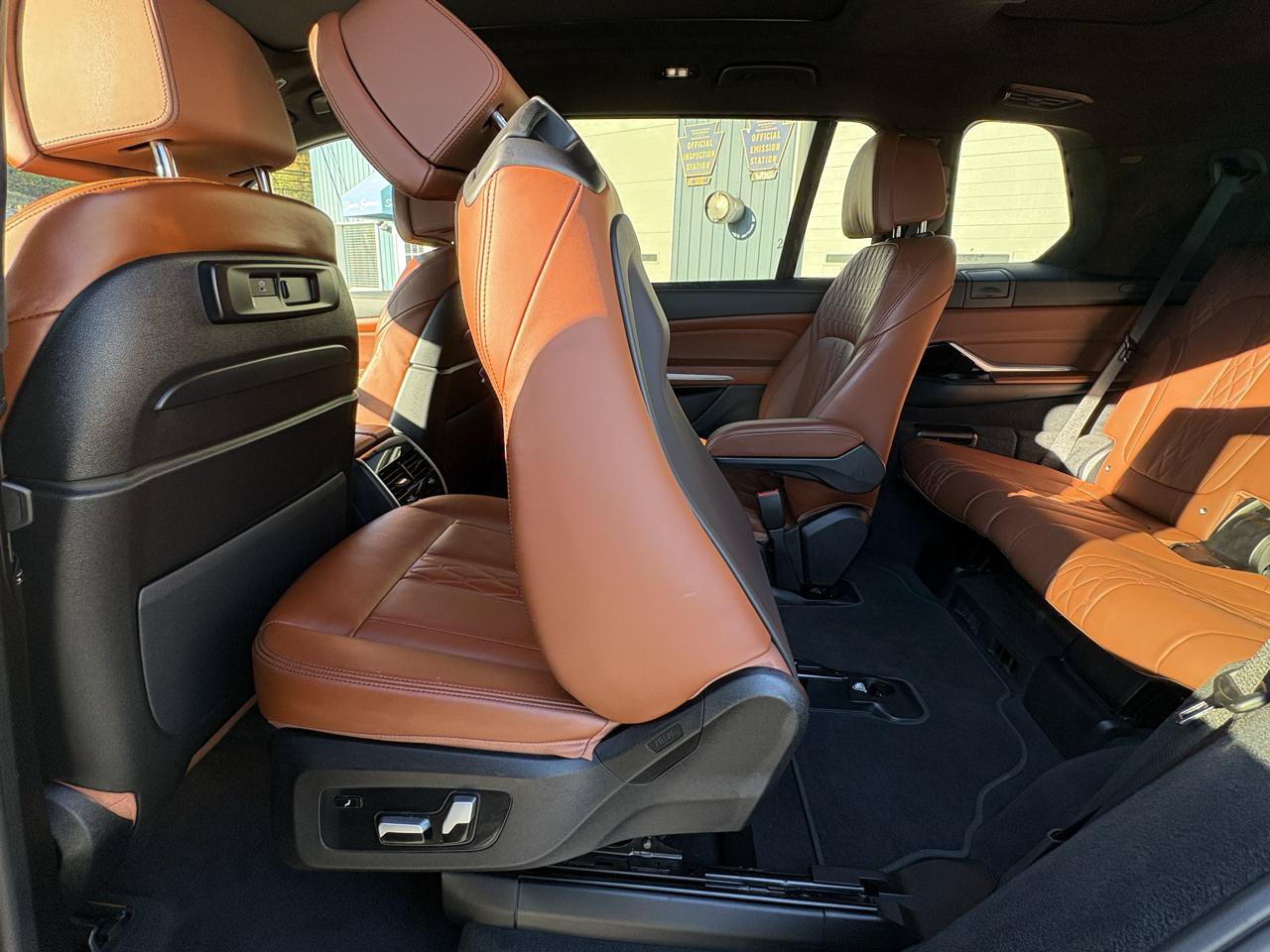 Used 2022 BMW X7 xDrive40i w/ Executive Package AWD/4WD image 24
