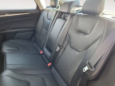 Used 2020 Ford Fusion Titanium image 13