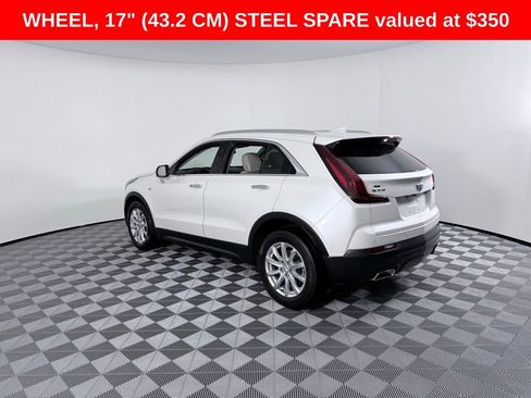 Used 2022 Cadillac XT4 Luxury w/ Driver Awareness Package image 5