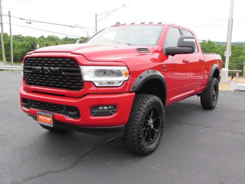 Used 2024 RAM 2500 Big Horn w/ Tech Package AWD/4WD image 3