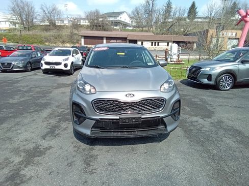 Used 2020 Kia Sportage LX image 9