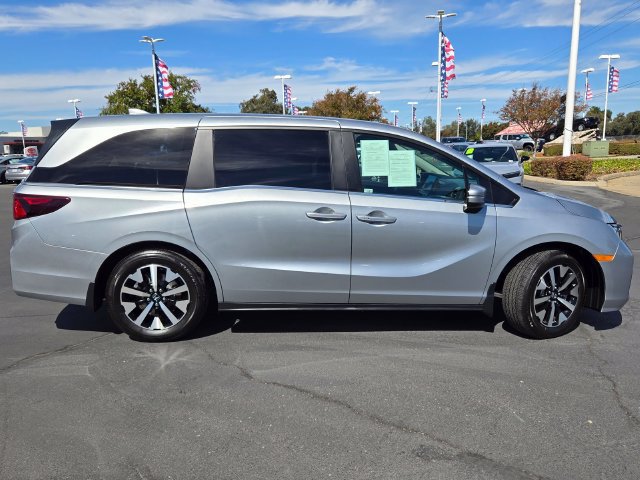 Certified 2026 Honda Odyssey EX-L image 3