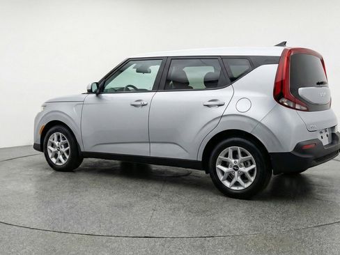 Used 2025 Kia Soul LX w/ LX Technology Package image 6