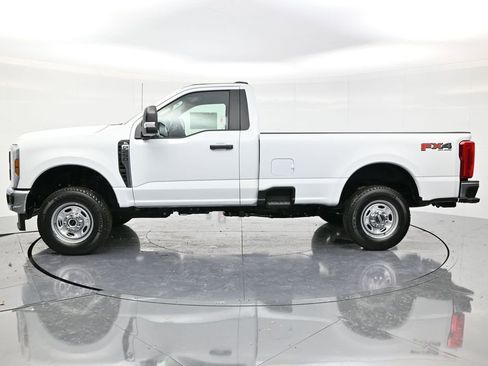 New 2026 Ford F250 XL w/ FX4 Off-Road Package AWD/4WD image 8