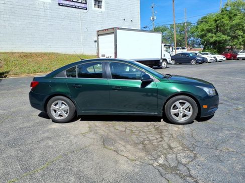 Used 2014 Chevrolet Cruze LT FWD image 2
