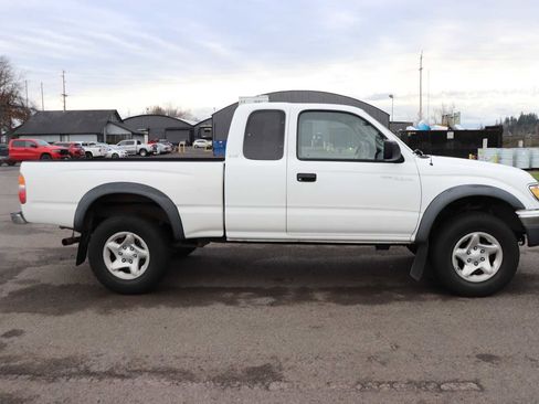 Used 2003 Toyota Tacoma PreRunner image 4