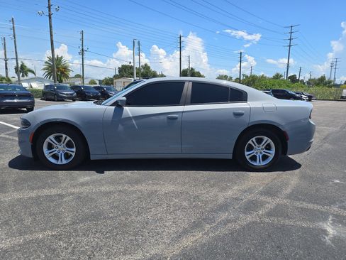 Used 2021 Dodge Charger SXT RWD image 6