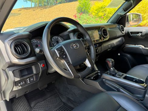 Used 2019 Toyota Tacoma TRD Pro AWD/4WD image 14