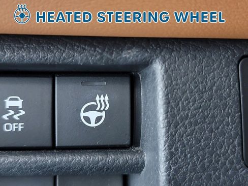 Used 2020 Toyota Avalon Limited image 28